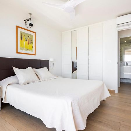 Beachfront -- New Luxury Apartment -- 1ª Linea Playa -- Fuengirola City Center -- Private Parking -- Panoramic Sea Views -- Kültér fotó