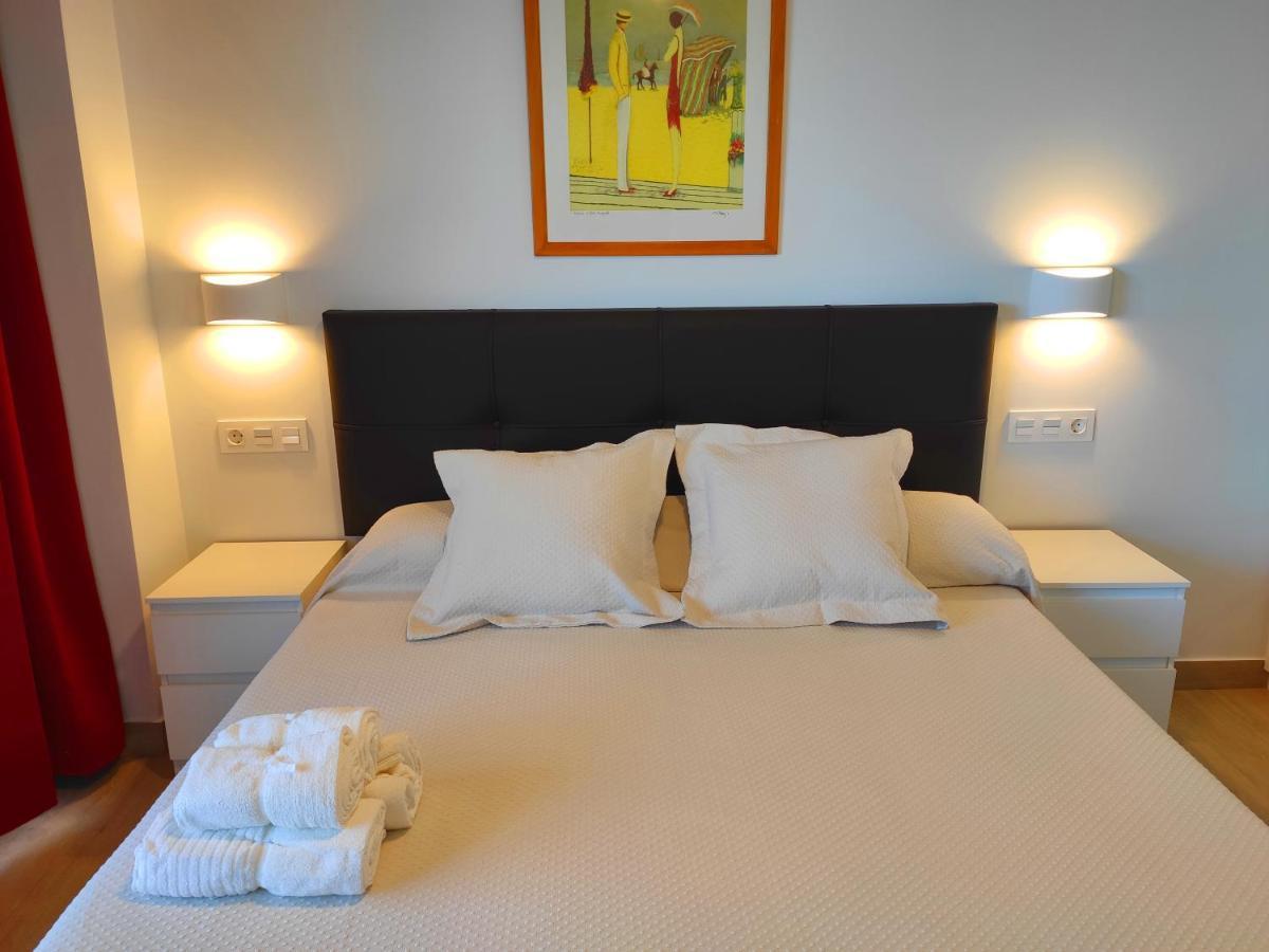 Beachfront -- New Luxury Apartment -- 1ª Linea Playa -- Fuengirola City Center -- Private Parking -- Panoramic Sea Views -- Kültér fotó