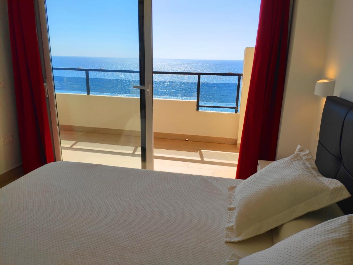 Beachfront -- New Luxury Apartment -- 1ª Linea Playa -- Fuengirola City Center -- Private Parking -- Panoramic Sea Views -- Kültér fotó