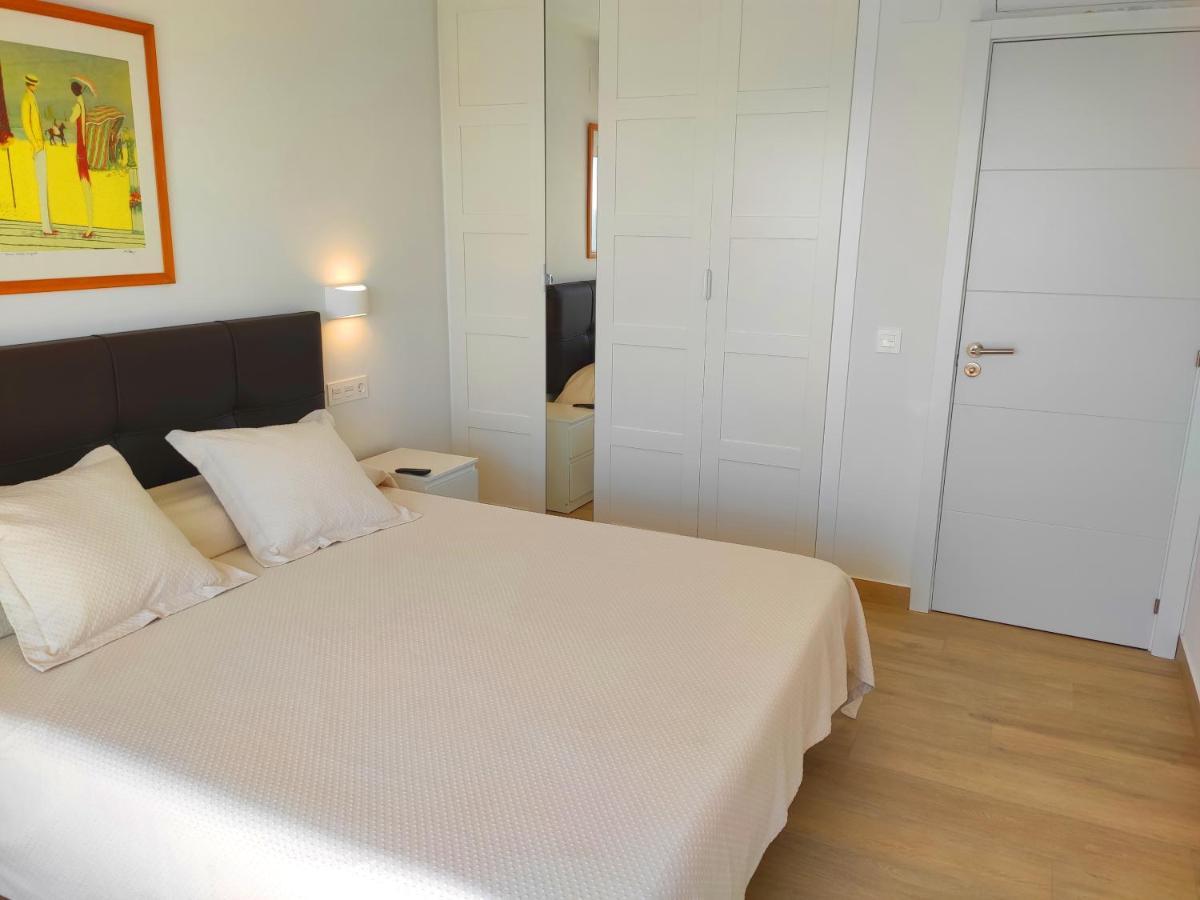 Beachfront -- New Luxury Apartment -- 1ª Linea Playa -- Fuengirola City Center -- Private Parking -- Panoramic Sea Views -- Kültér fotó