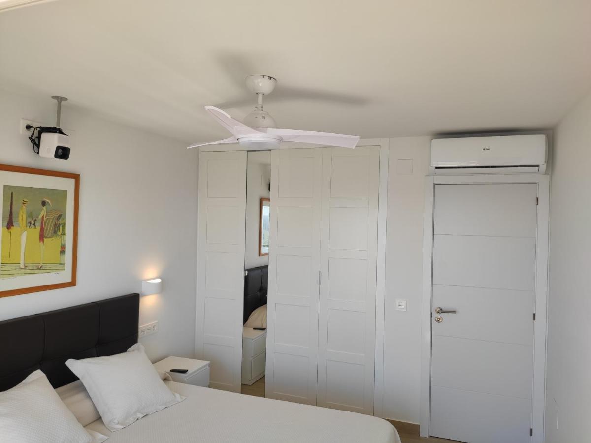 Beachfront -- New Luxury Apartment -- 1ª Linea Playa -- Fuengirola City Center -- Private Parking -- Panoramic Sea Views -- Kültér fotó